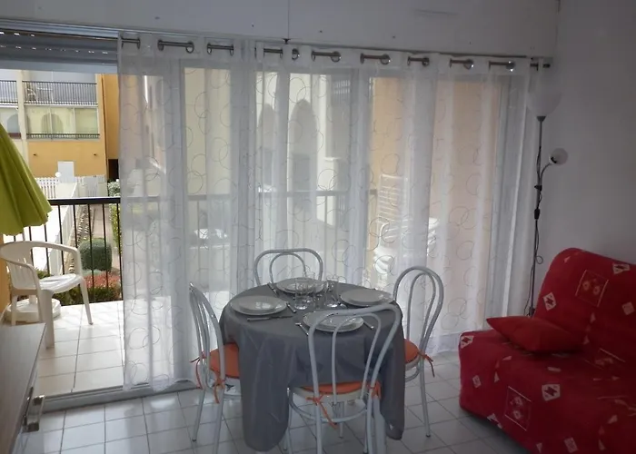 2 Pieces Vue Piscine Richelieu Cap D'agde Daire Agde